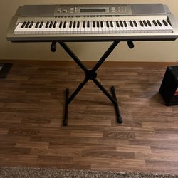 Casio WK-200 76-Key Digital Piano