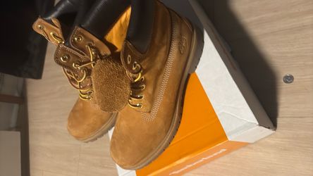 Timberland Wheat Nubuck Lace-Up Boots