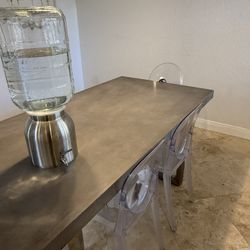 Dinning Table And Chairs