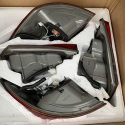 06-14 Lexus IS Tailights