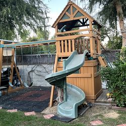 Outdoor Playground Set