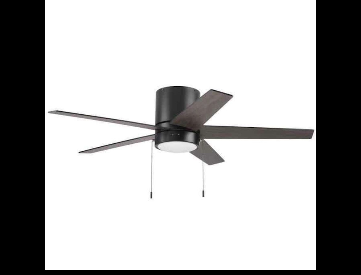 Harbor Breeze Quonta 52-in Matte Black Integrated LED Indoor Flush Mount Ceiling Fan with Light (5-Blade) Item # | Model #CFH52MBK5L
