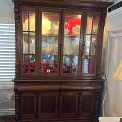 China cabinet 