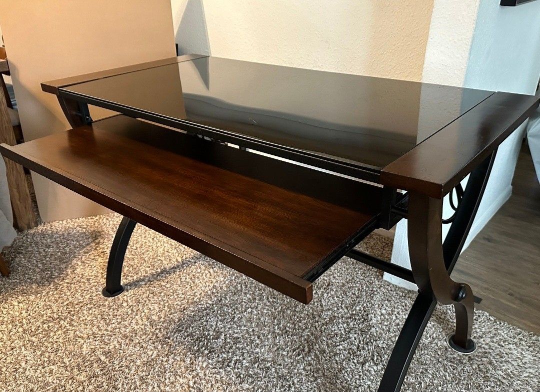 Computer Desk With Keyboard Tray