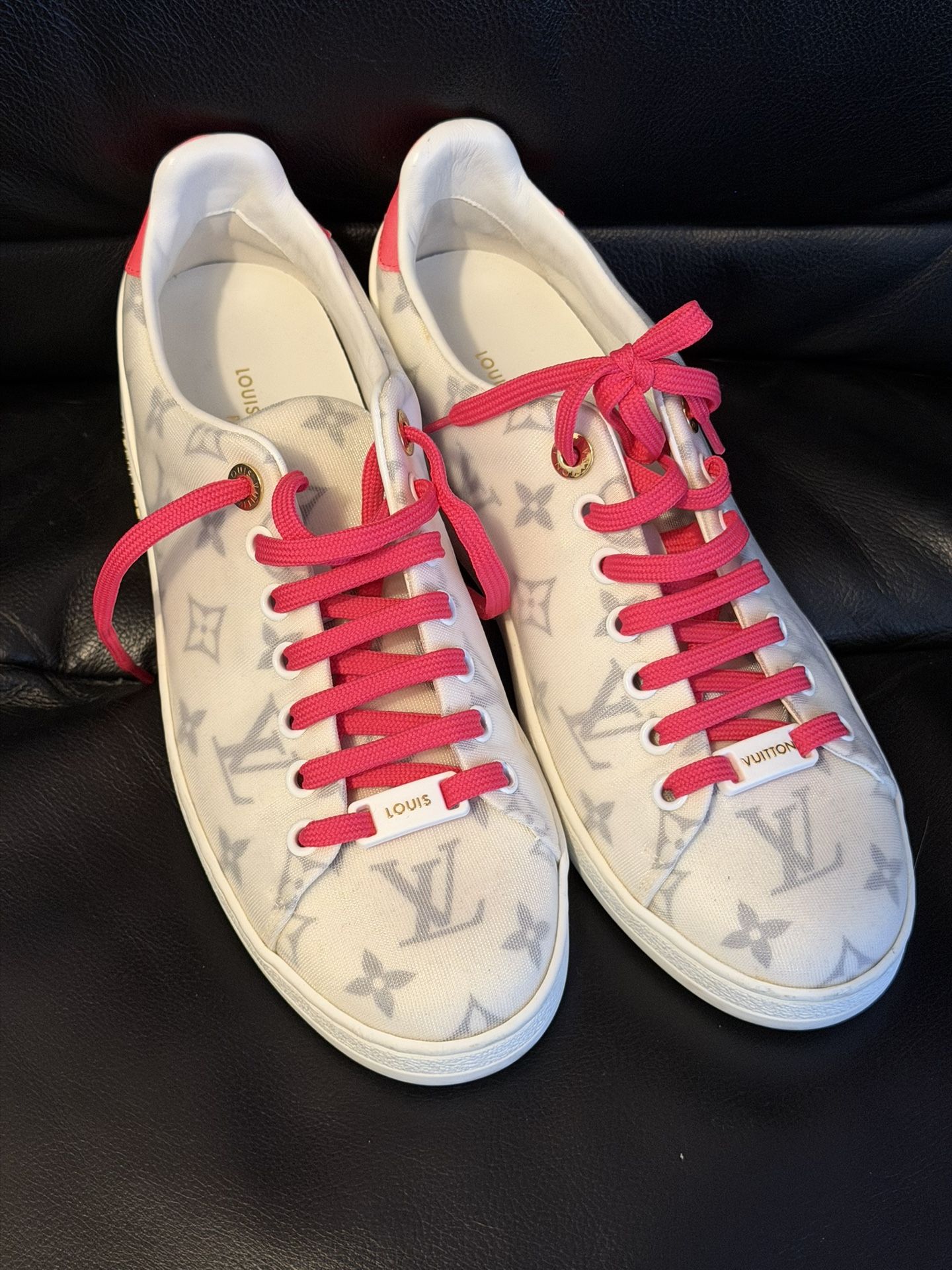 Authentic. Louis Vuitton Pink & White Front row Sneakers. Size 38.