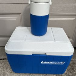 Coleman Cooler W/ 1/2 Gal Thermos 