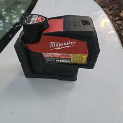 Láser Milwaukee M12 with a battery and charger included