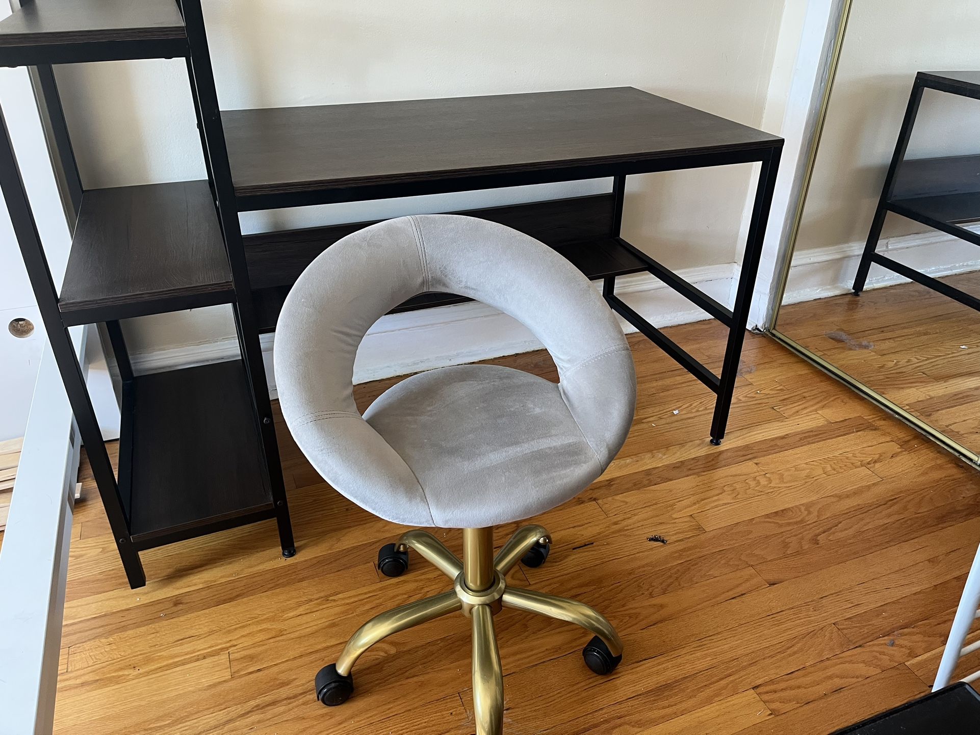 Shelf and desk with chair 50$