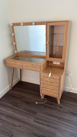 Small vanity with multiple color changing options.