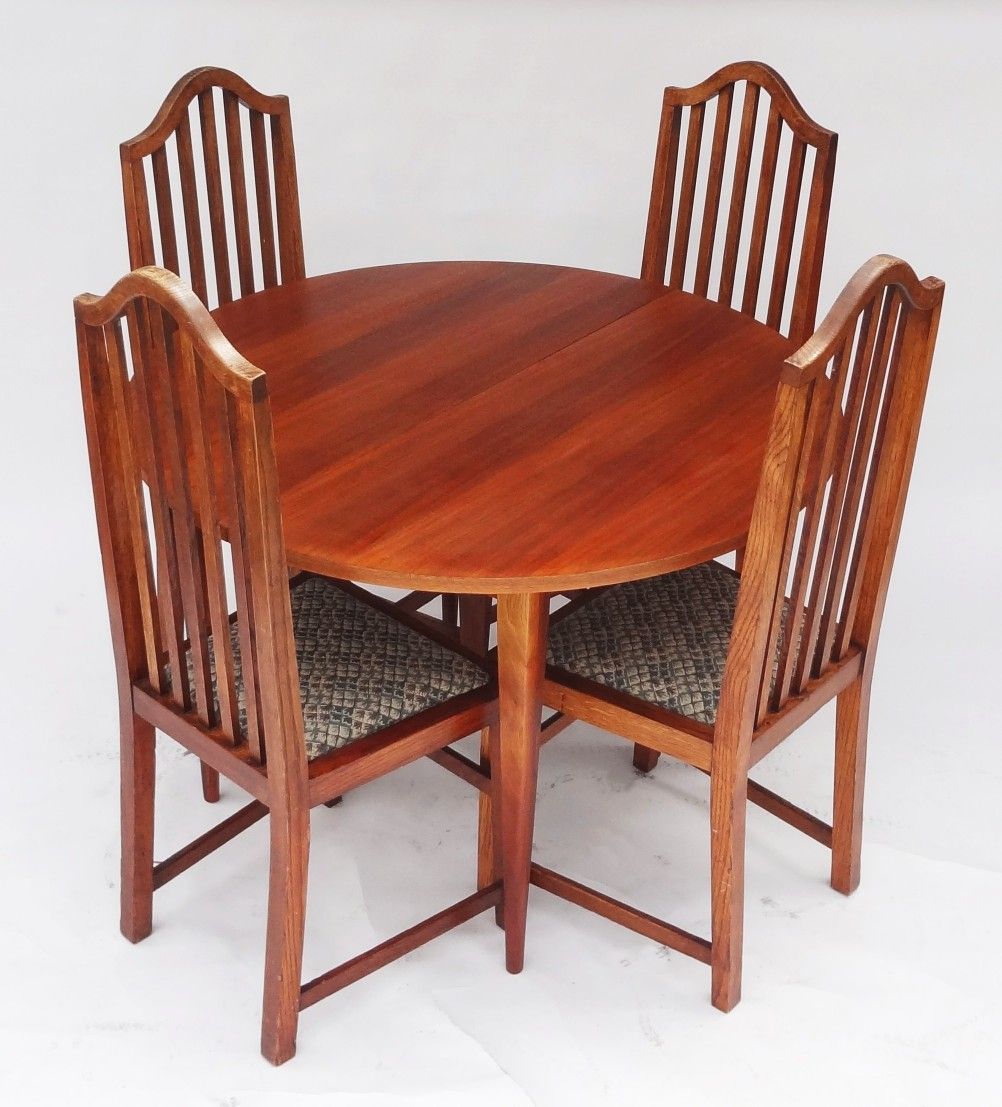 Mid Century Modern 1950-60\'s Walnut Expandable Dining Table w/Four Chairs