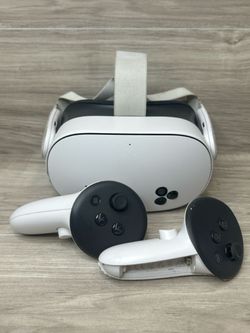 Meta Quest 3S All-in-one Virtual Reality Headset Combo (PO1025975)