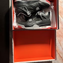 Air Jordan 4 Retro BLACK/FIRE RED-CEMENT GREY NOIR/GRIS CIMENT/ROUGE FEU