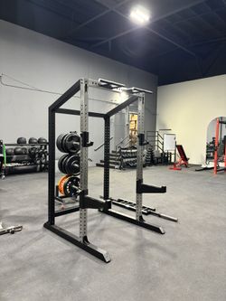 Vesta Fitness Squat Rack 86”