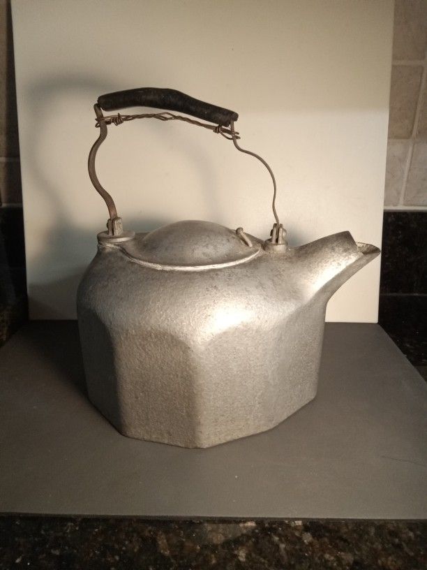 Vintage Club Ware Cast Aluminum Tea Kettle