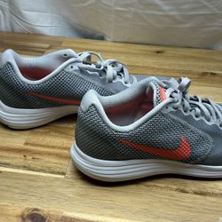 Women’s Nike Running Shoes Size 9