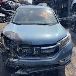 Honda CRV 2015 2-6-0-3-9-0-2 SELLING PARTS ONLY VEHICLE NOT FOR SALE