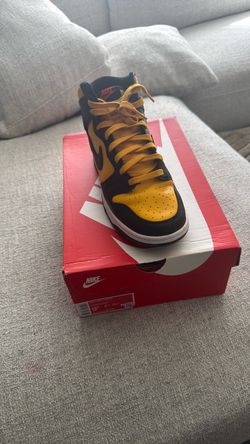 Nike Dunk High Black Yellow Sneakers