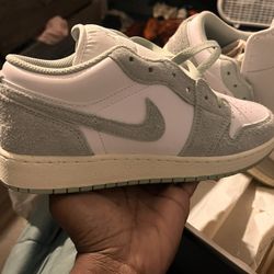 AIR JORDAN 1 LOW SE (GS)