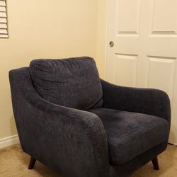 Upholstered Accent Chair 