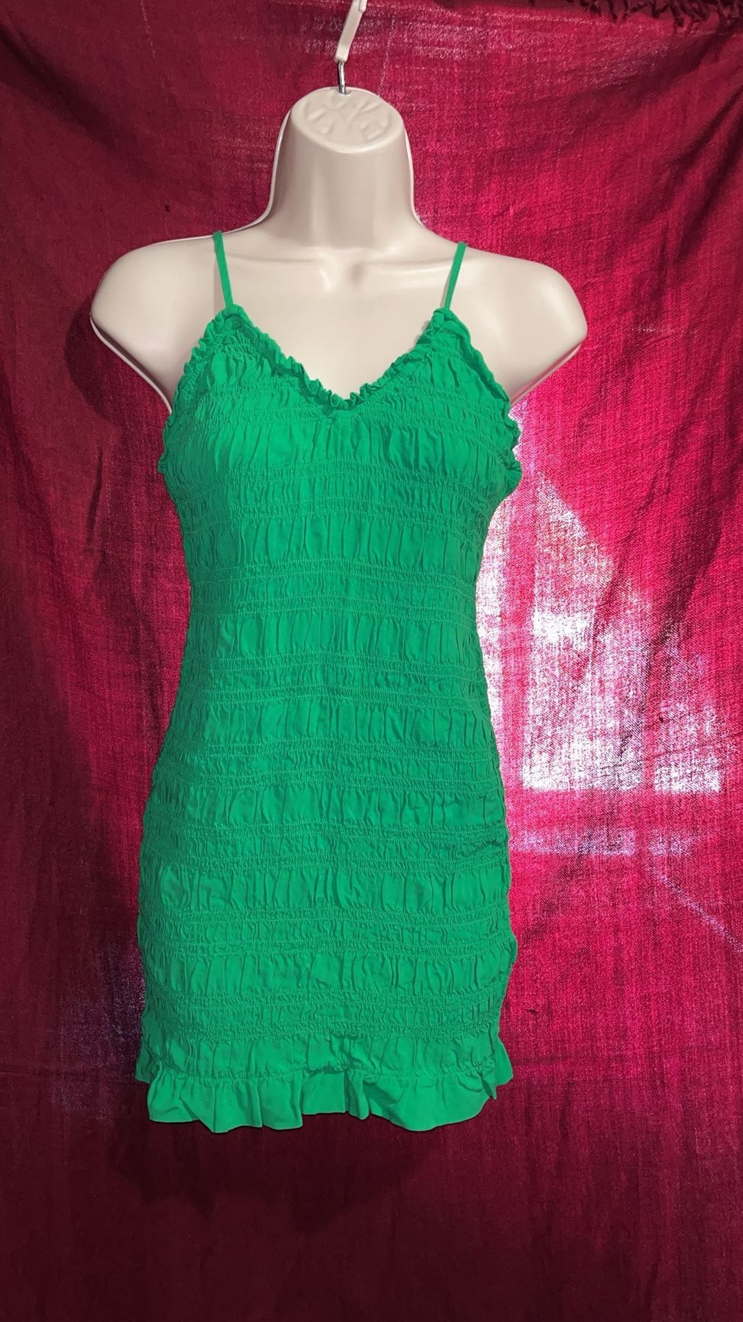 green dress