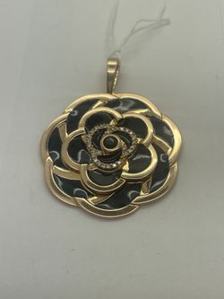 FLOWER PENDANT 18KT YG, .28ctw NATURAL DIAMOND, 16.5 GRAMS 