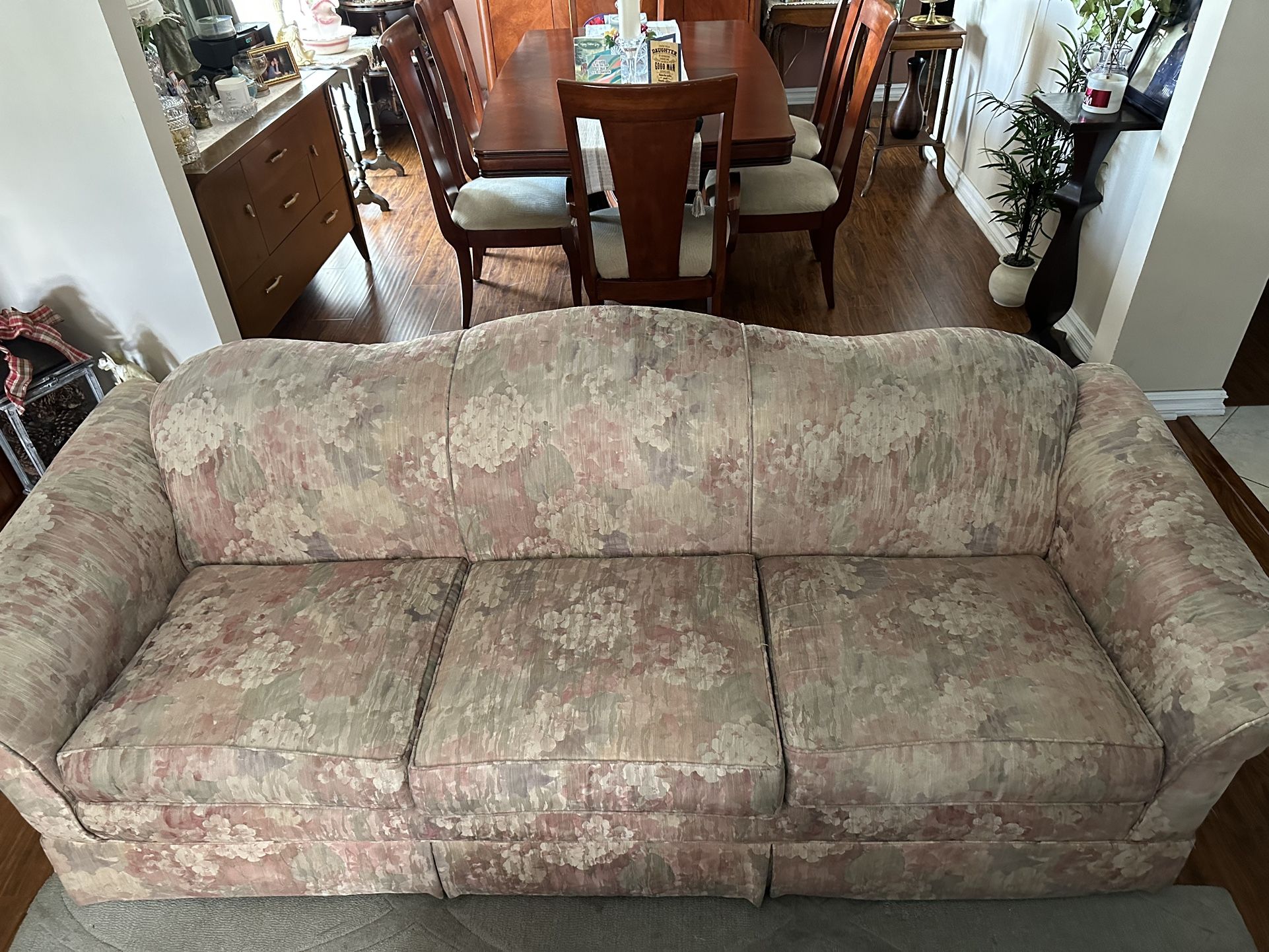 Vintage Floral Sofa- Krause’s Sofa Factory