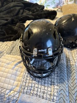 Schutt Vengeance Football Helmet Size XL