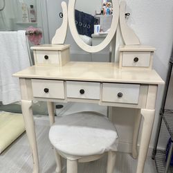 Vanity Table With stool