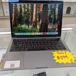 MacBook Pro 2018 8gb Ram 256gb SSD 