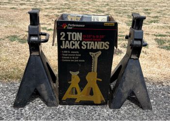 Jack stands
