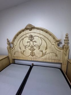 Vintage King/Cal King Bed w/ night stands