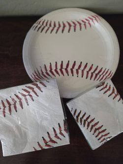 Baseball themed party set, 10" Plates, cocktail and luncheon naps, 30 CT NEW SEALED $5.00