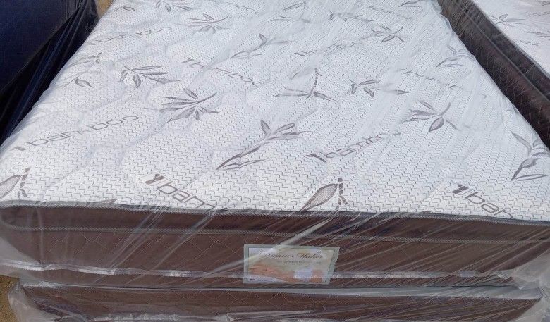 Brand New Queen Size Pillowtop Mattress Included Box Spring Free Delivery 