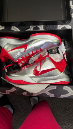 KOBE 5 PROTRO CATLIN CLARK