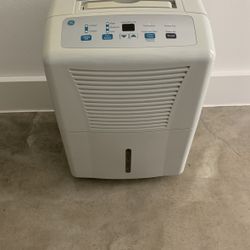 GE 30-Pint Dehumidifier