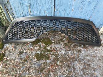 2007-2009 Black Toyota Camry Grille