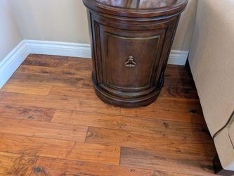 Wood end sofa table round