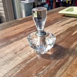 BEAUTIFUL VINTAGE ART DECO FAUCETED CRYSTAL PERFUME BOTTLE 