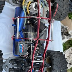 Model family: Nitro monster truck  brand Traxxas