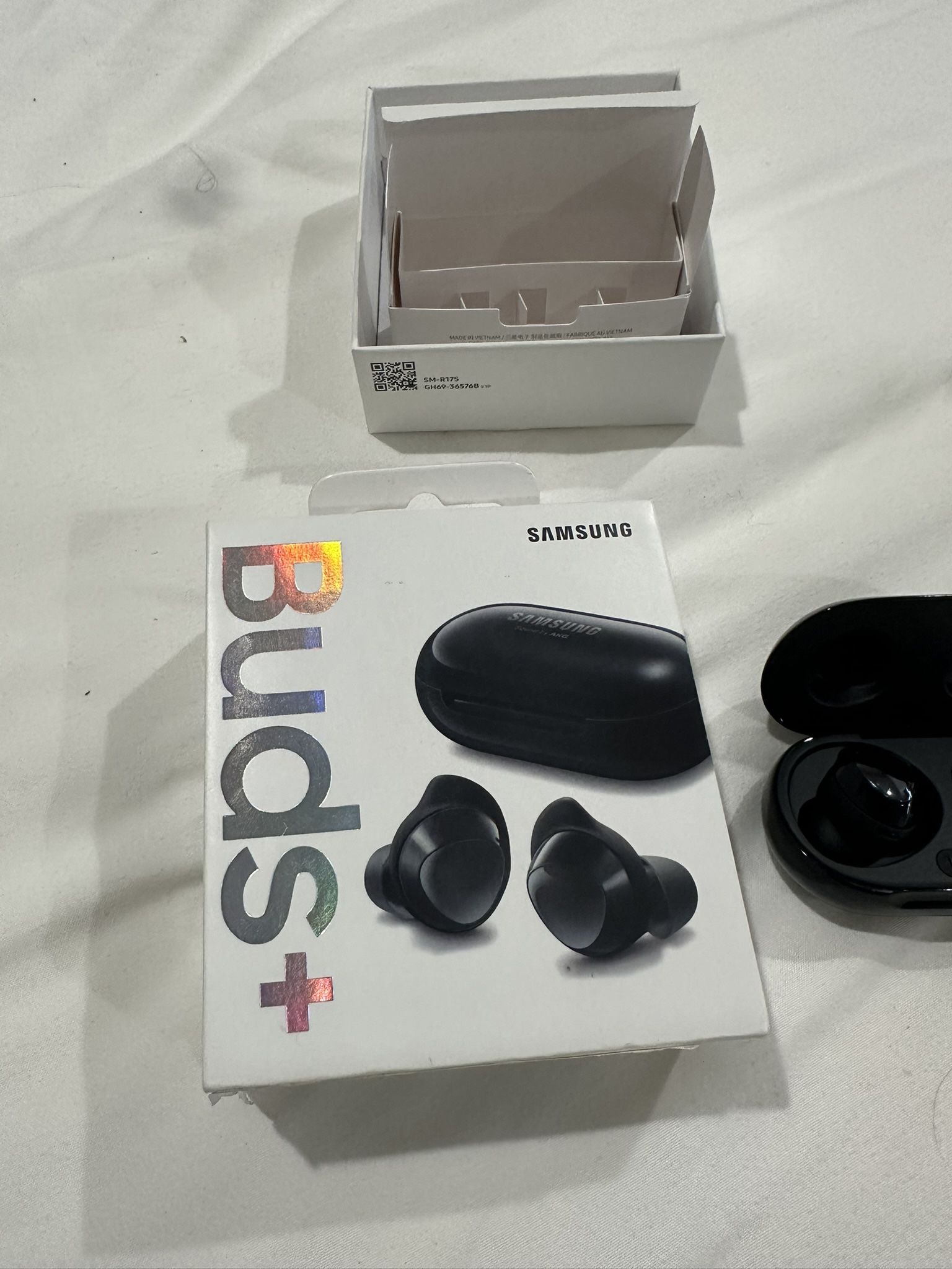 Samsung Galaxy Buds+ Plus SM-R175 Black True Wireless Earbuds Bluetooth Ear