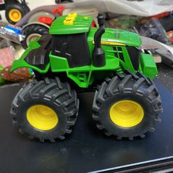 John Deere Plastic Tractor 7 Inches Long Starts And Makes Engine Sound  Very Good Condition 