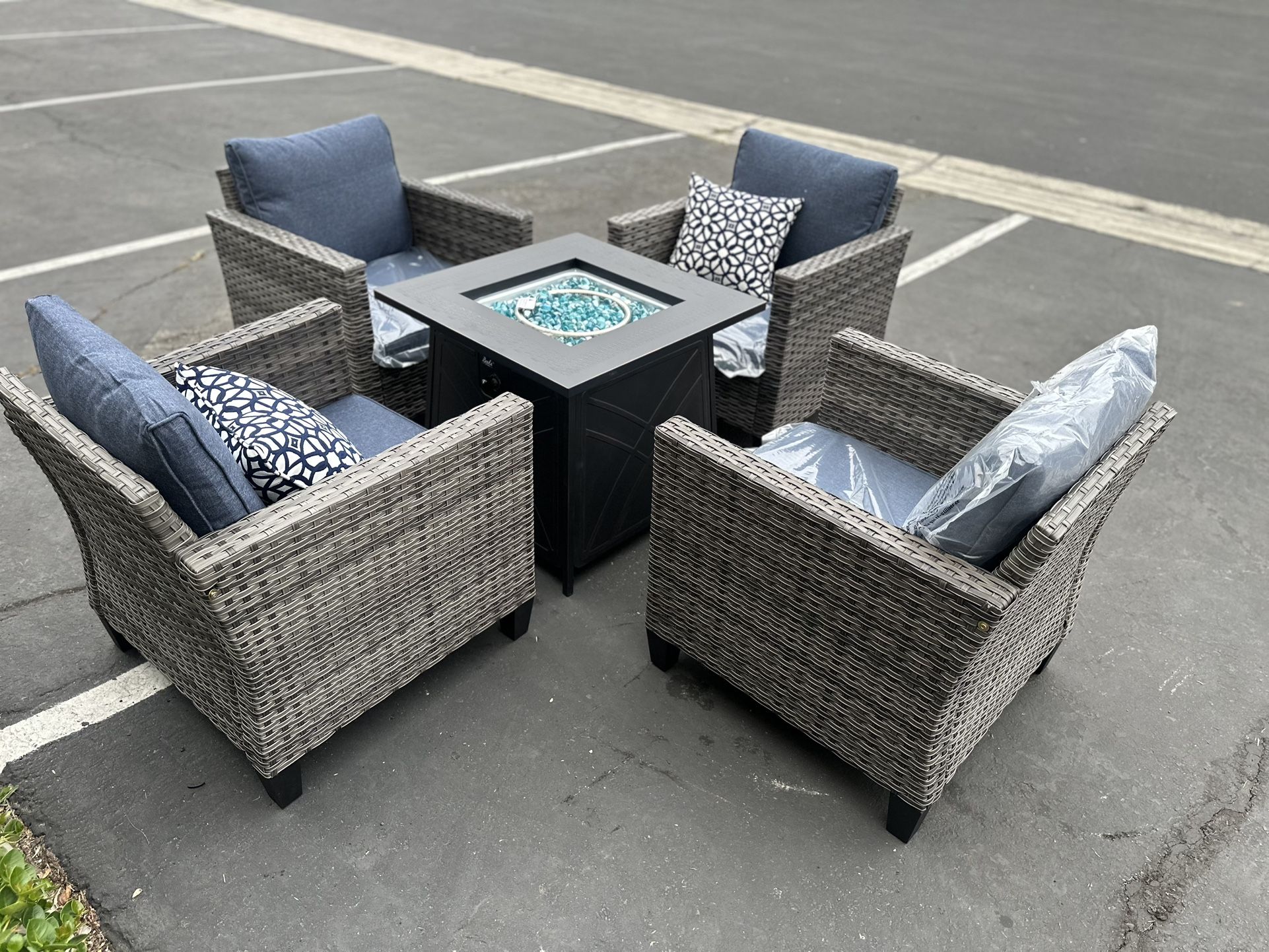 New Patio Furniture Set With 4 Chairs