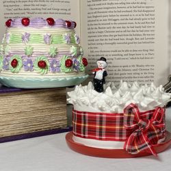 Wizarding Trunk Harry Potter Christmas Cake & Petunia's Pudding Cake 2 Cakes New