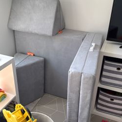 Nugget Couch $100  Zip 92139