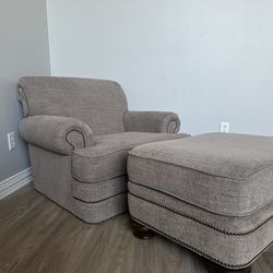 Modern Gray Armchair + Ottoman Set – Excellent Condition