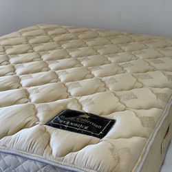 USED QUEEN SIZE DOUBLE SIDE TOP MATTRESS WITH BOX SPRING DELIVERY  Available 2