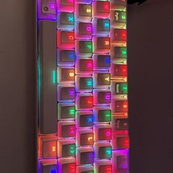 Working Creamy Keyboard + RGB + USB C REQUIRED.