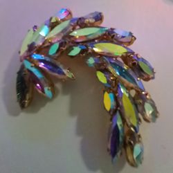 Vintage Chocker & Broach. Nice.