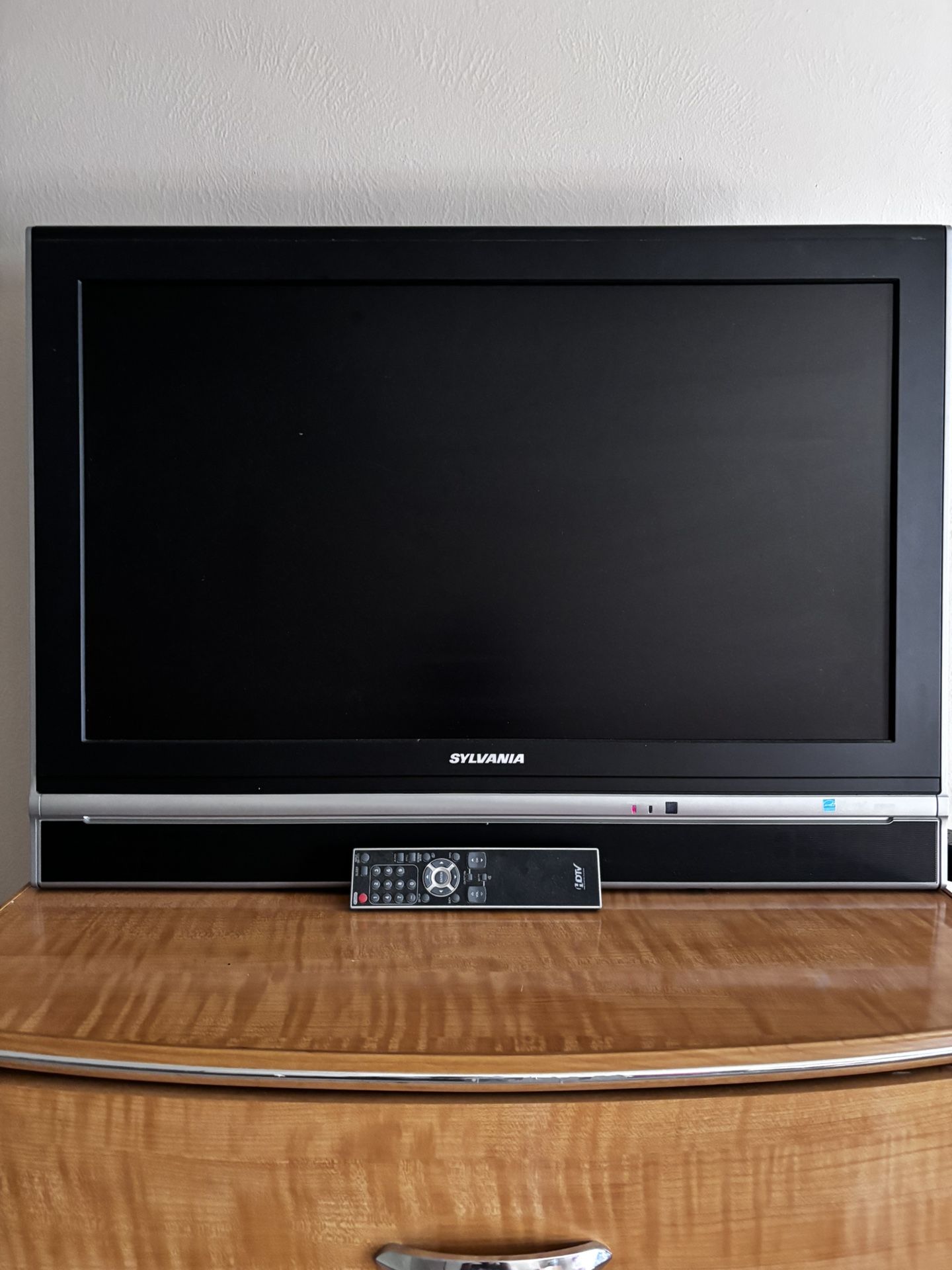 32” Sylvania TV