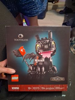 Brand New Never Removed From The Box. LEGO Icons Toothless How to Train Your Dragon Set